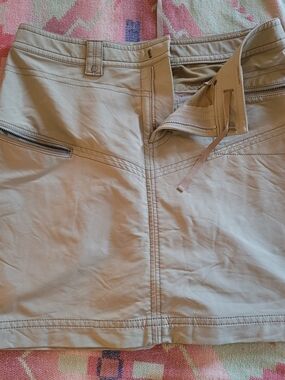 NWOT, Athleta Women's Flat-Front Khaki Beige Skirt with Zip Pockets, 12